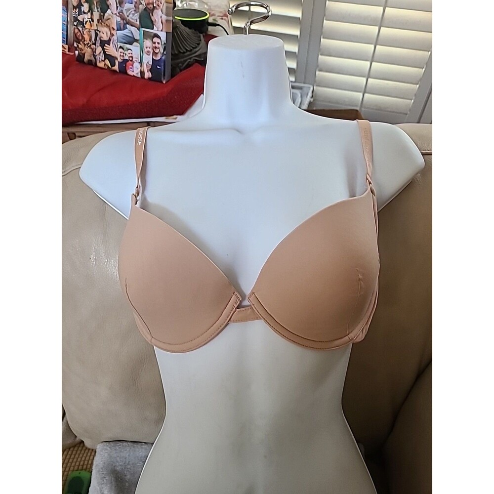 Huit Lingerie underwire air padded push up bra 32D Great